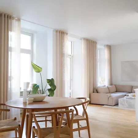 Luxury By The Lakes In Cph Center Apartmán
